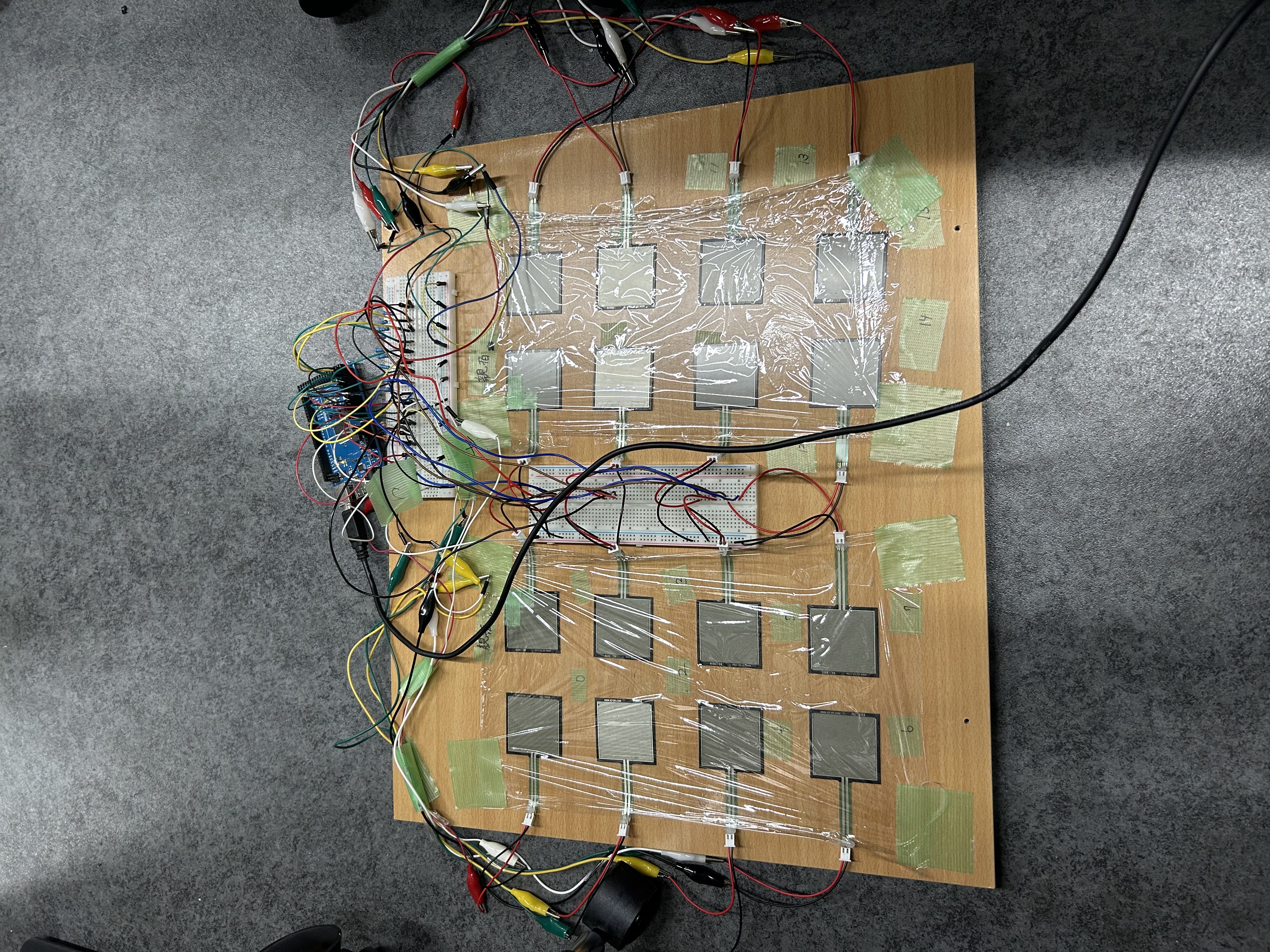 自作した足圧センサーデバイス